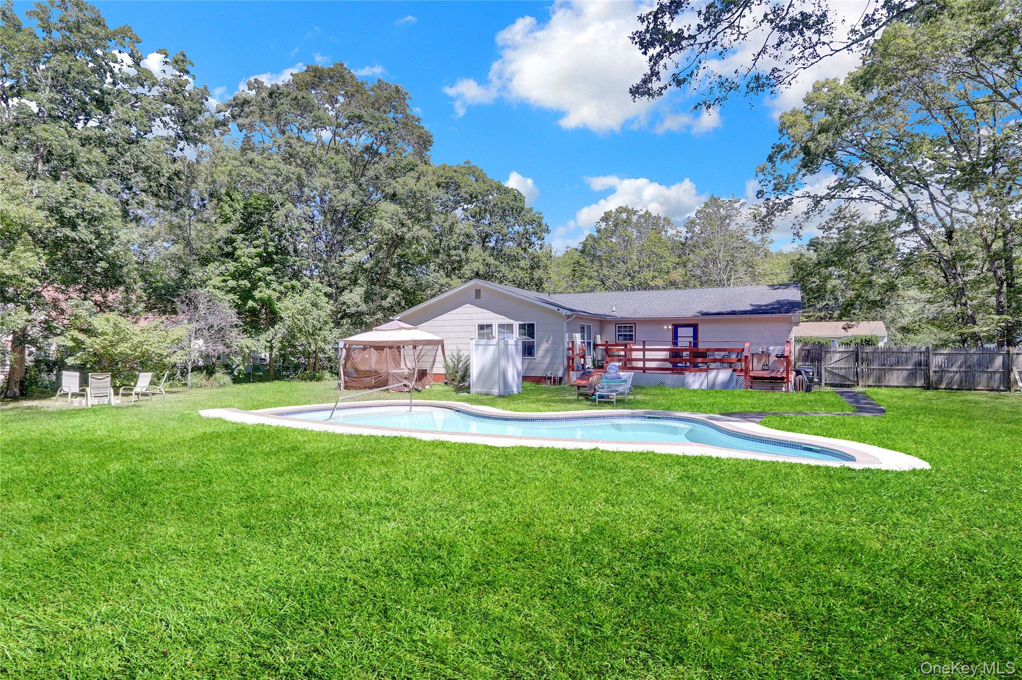 #20 photo, 125 Grand Avenue, サフォーク郡 Shirley , NY 11967