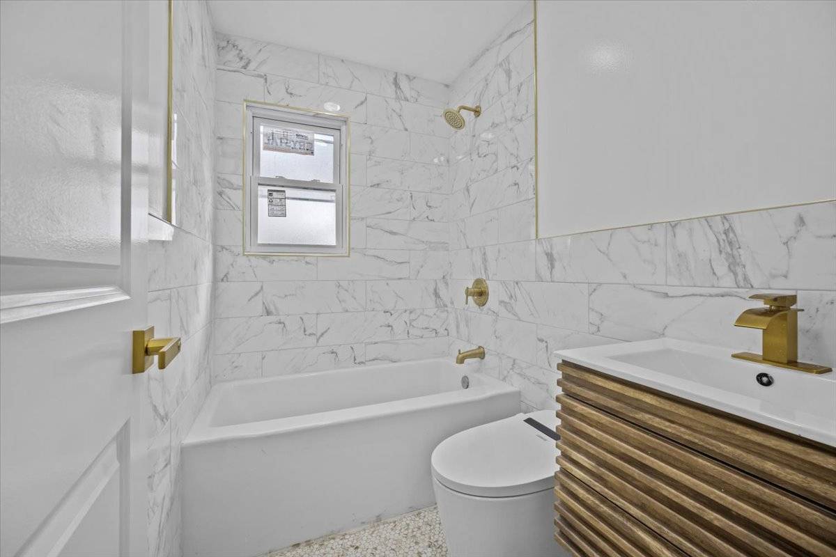 #11 photo, 632 belmont ave, ブルックリン区 East New York , NY 11207