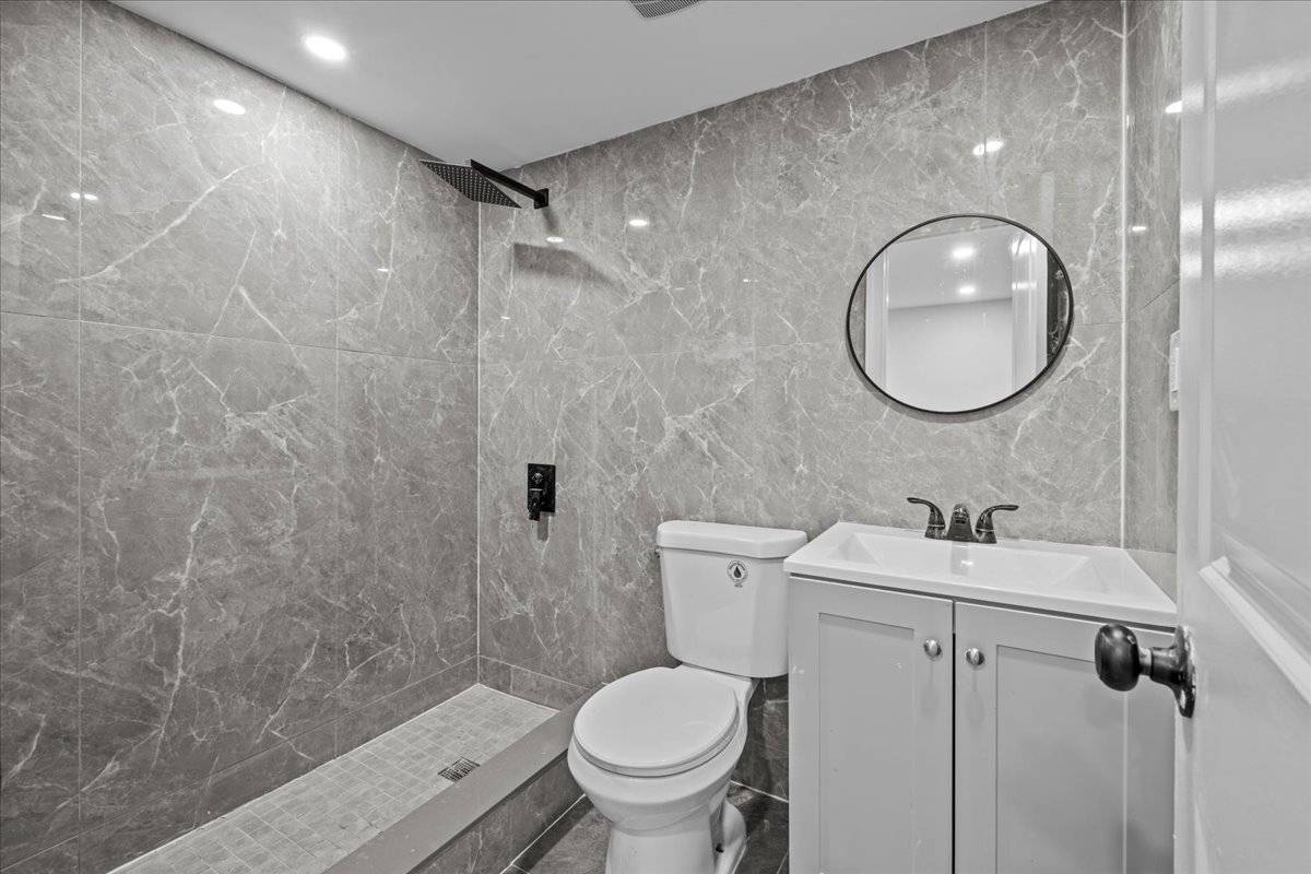 #8 photo, 632 belmont ave, ブルックリン区 East New York , NY 11207