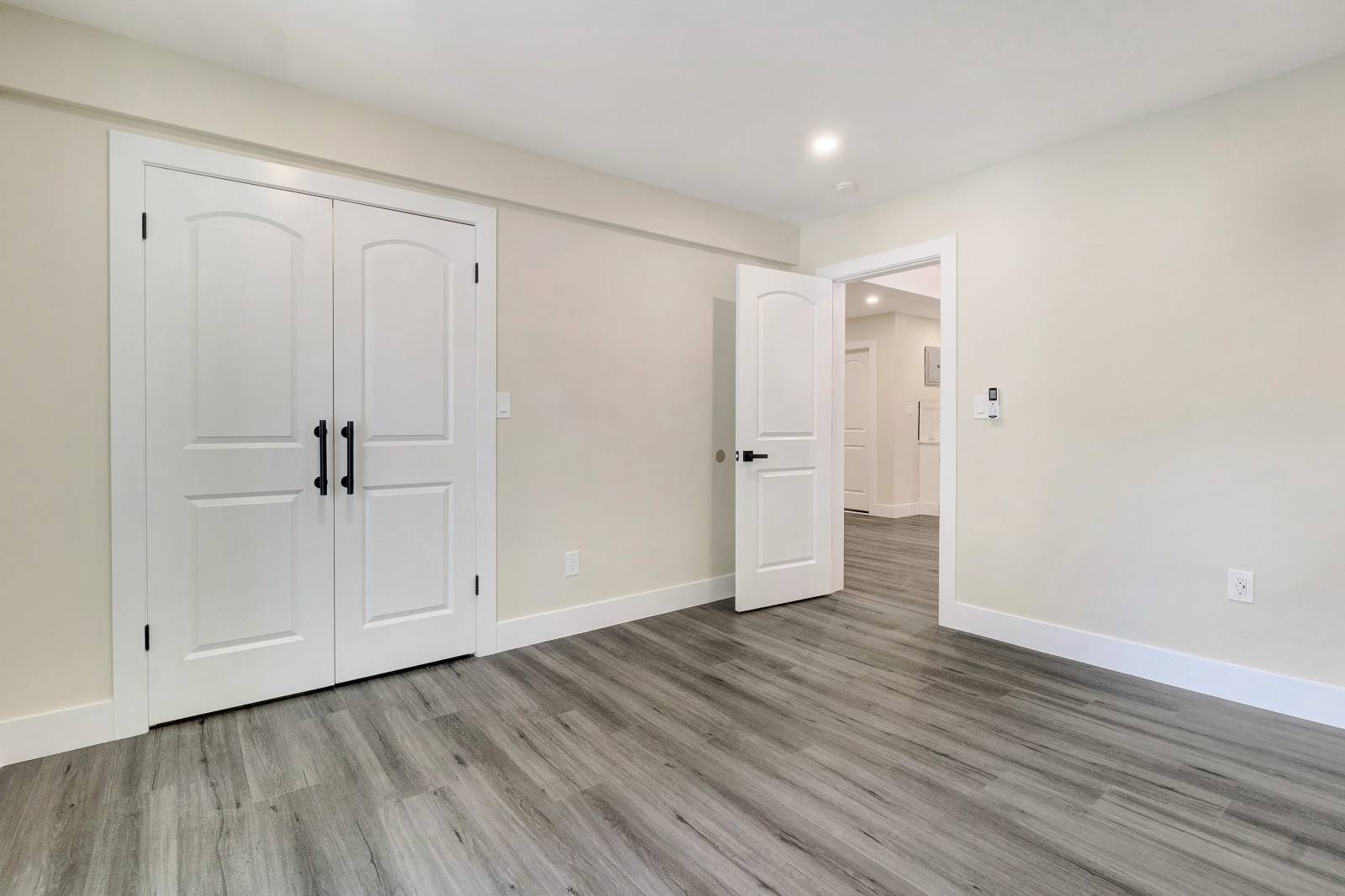 #15 photo, 19-49  80th Street, クイーンズ区 Astoria , NY 11370