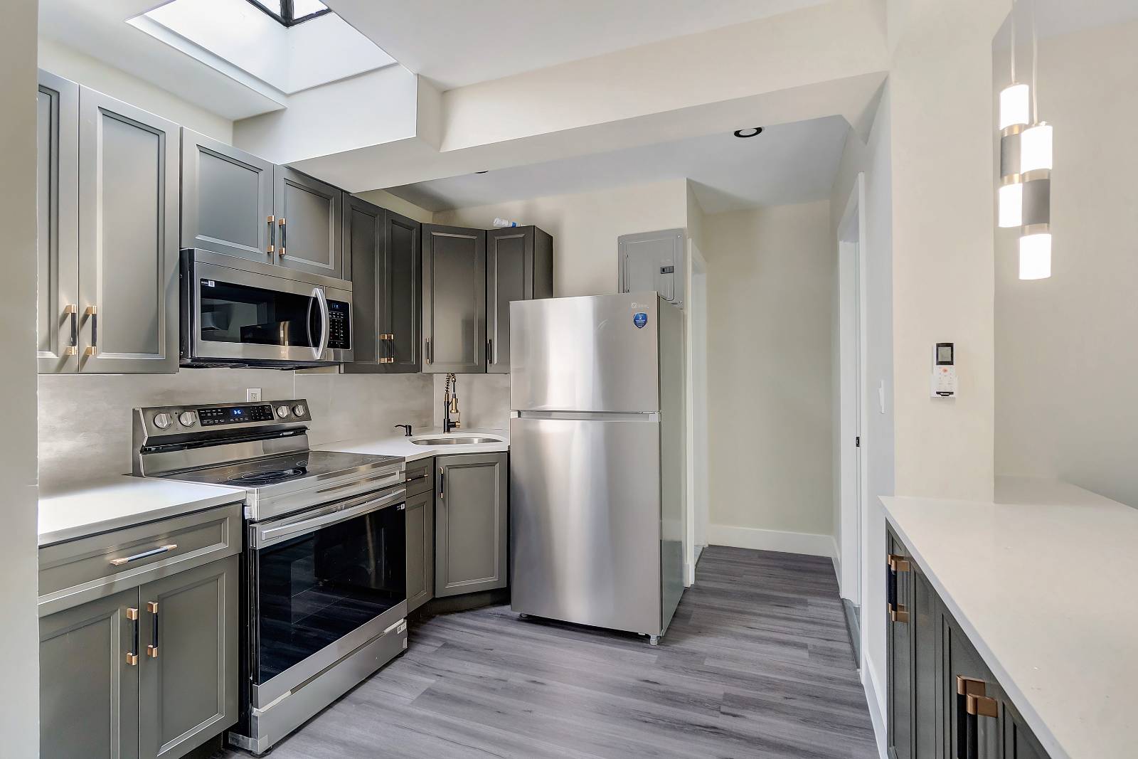 #22 photo, 19-49  80th Street, クイーンズ区 Astoria , NY 11370