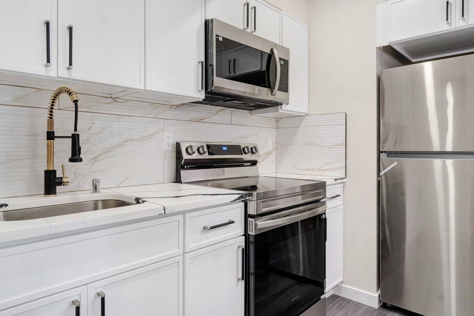 #9 photo, 19-49  80th Street, クイーンズ区 Astoria , NY 11370