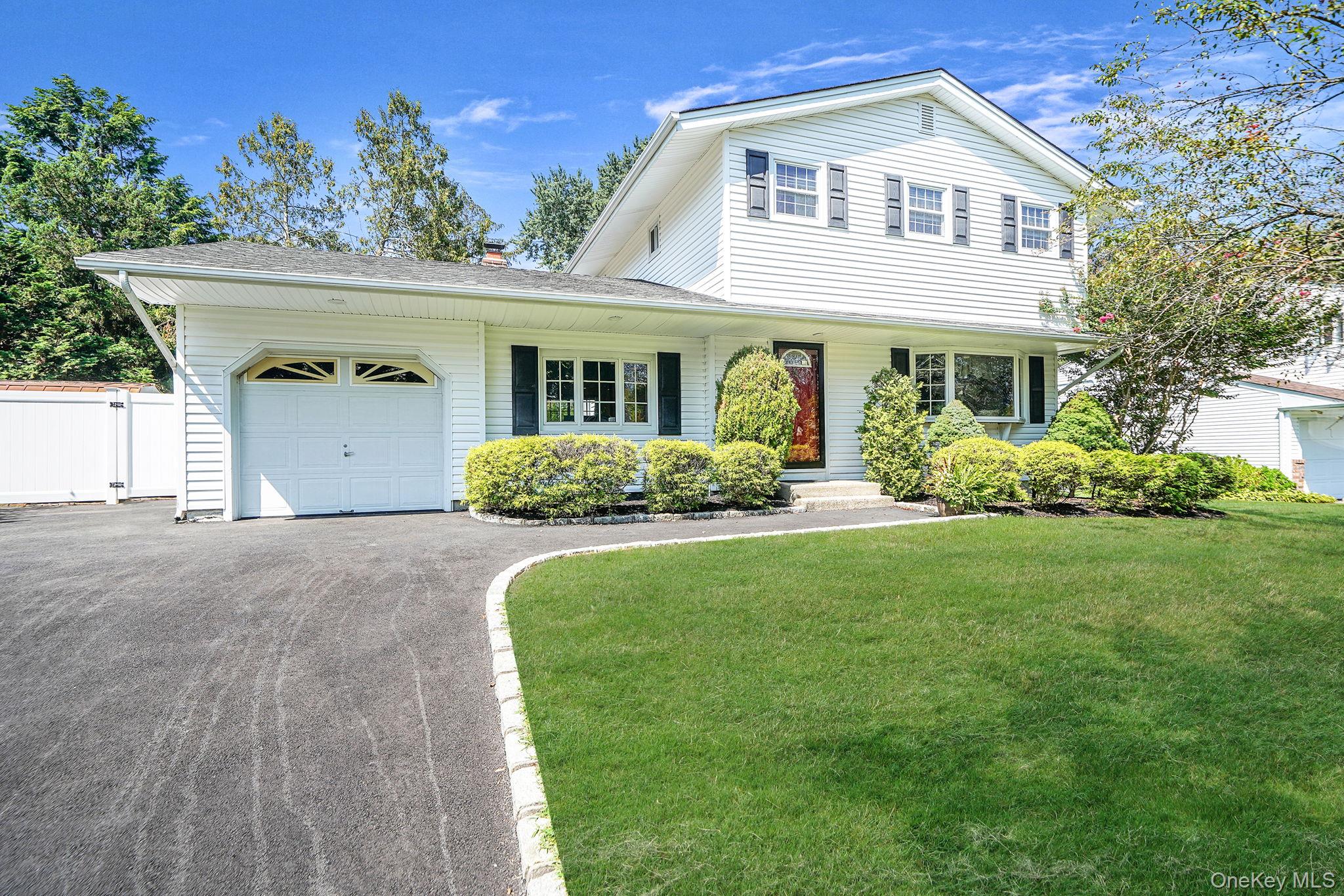 #1 photo, 24 Sandra Drive, 东长岛 哈帕克 Hauppauge , NY 11788