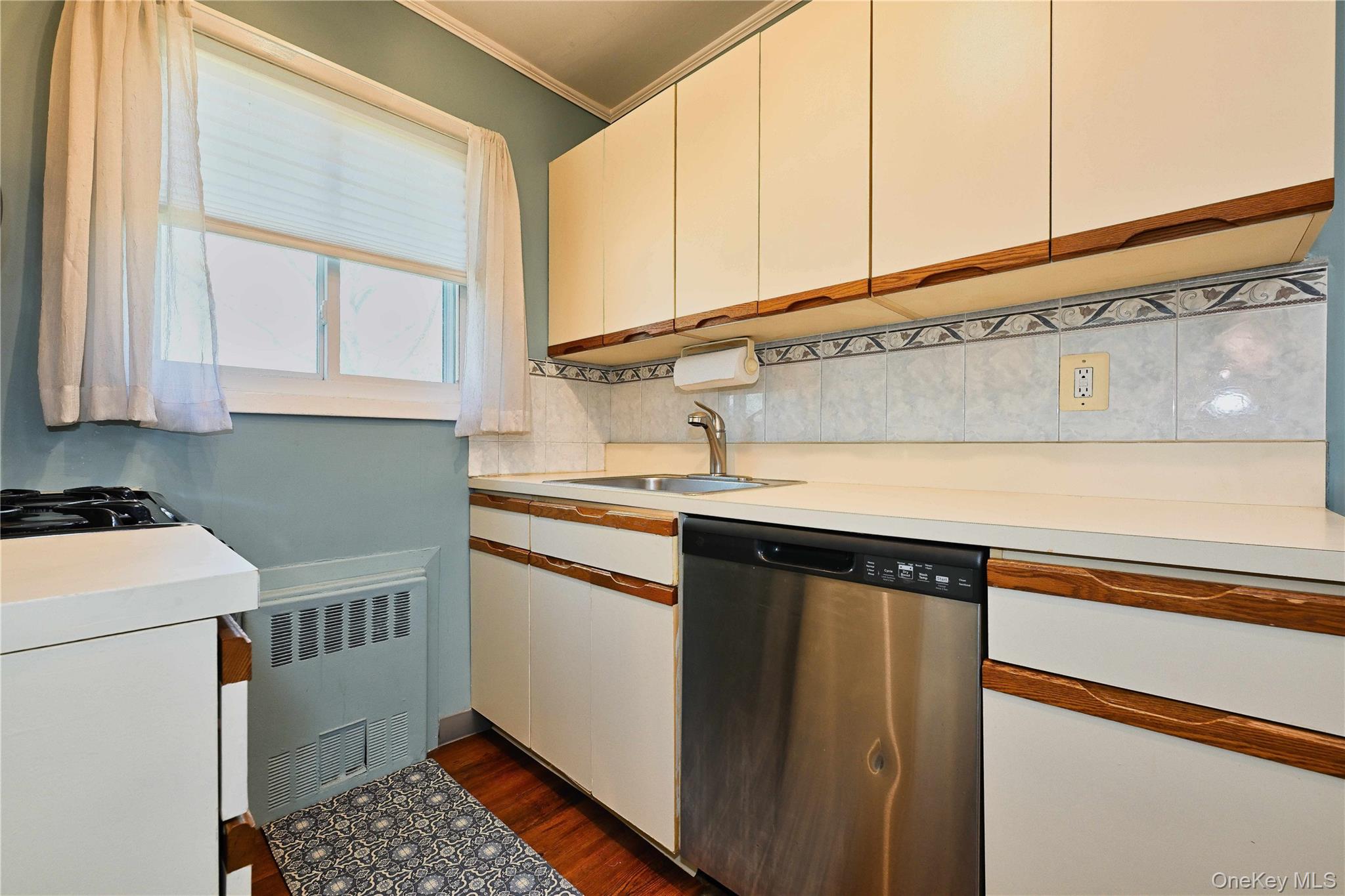 #13 photo, 192 Edmunton Dr, サフォーク郡 North Babylon , NY 11703