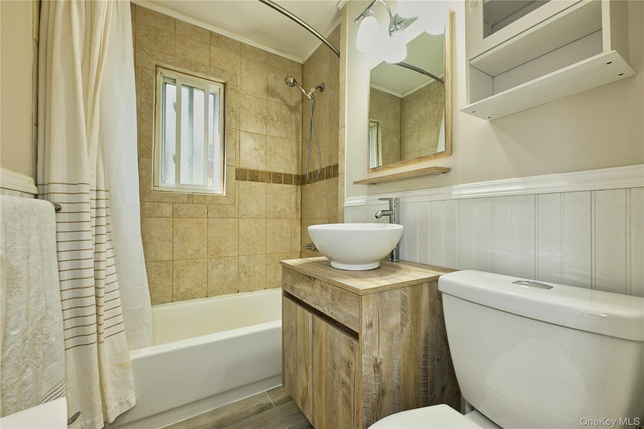 #17 photo, 192 Edmunton Dr, サフォーク郡 North Babylon , NY 11703