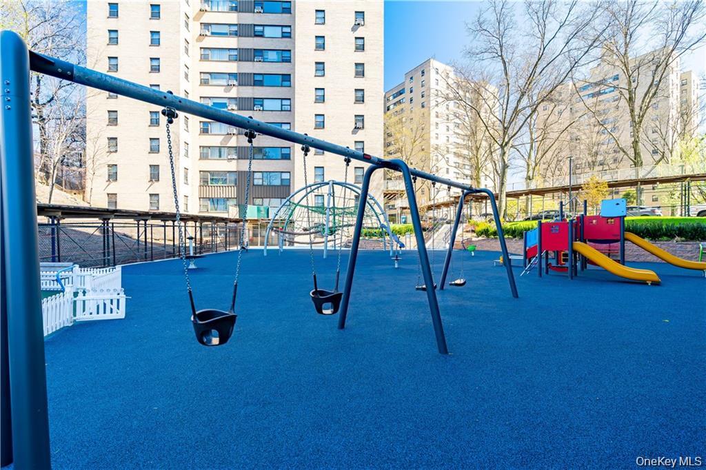 #20 photo, 1 Fordham Hill Oval, ブロンクス区 Bronx , NY 10468