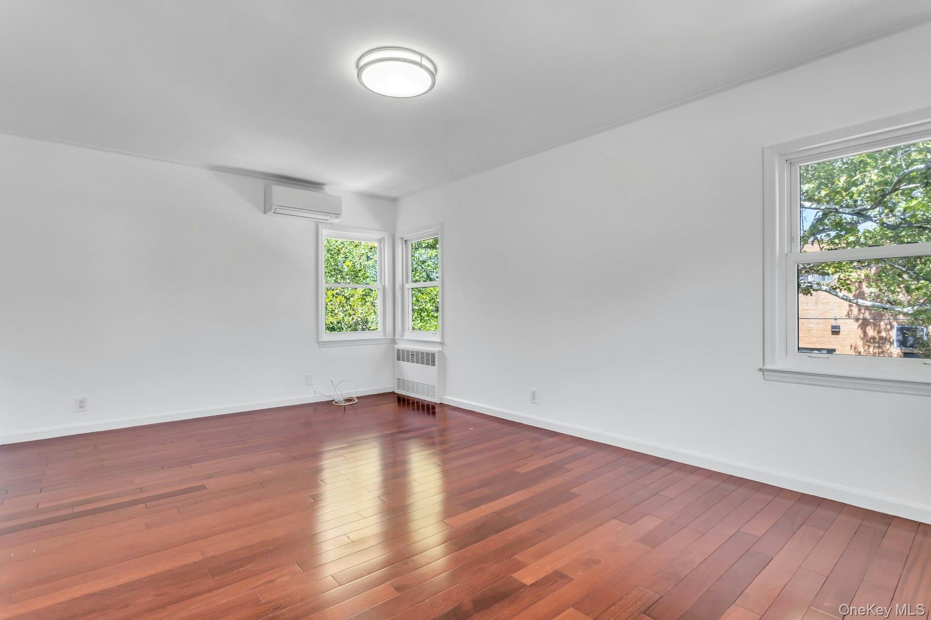 #14 photo, 64-04 Utopia Parkway, クイーンズ区 Fresh Meadows , NY 11365