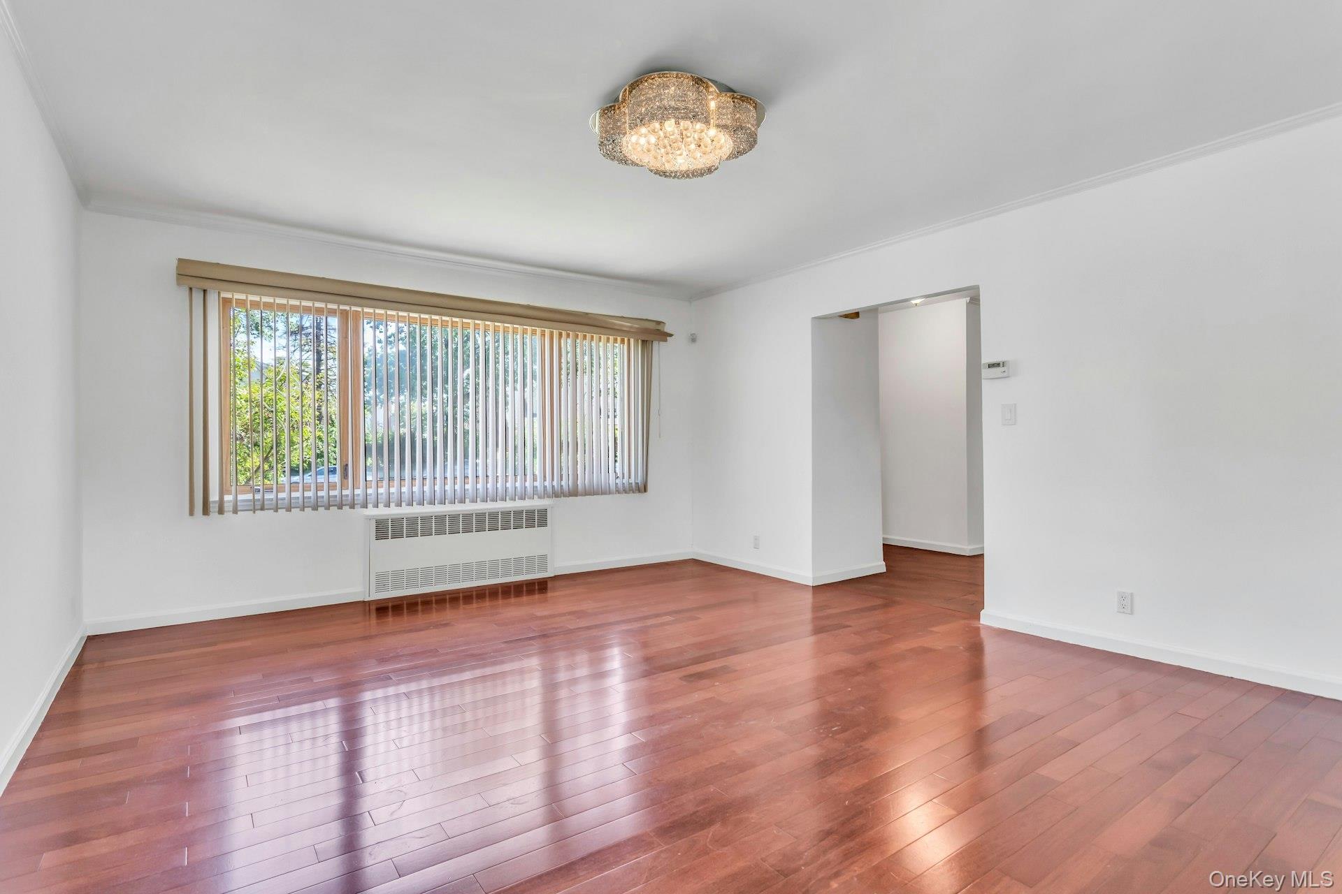 #6 photo, 64-04 Utopia Parkway, クイーンズ区 Fresh Meadows , NY 11365