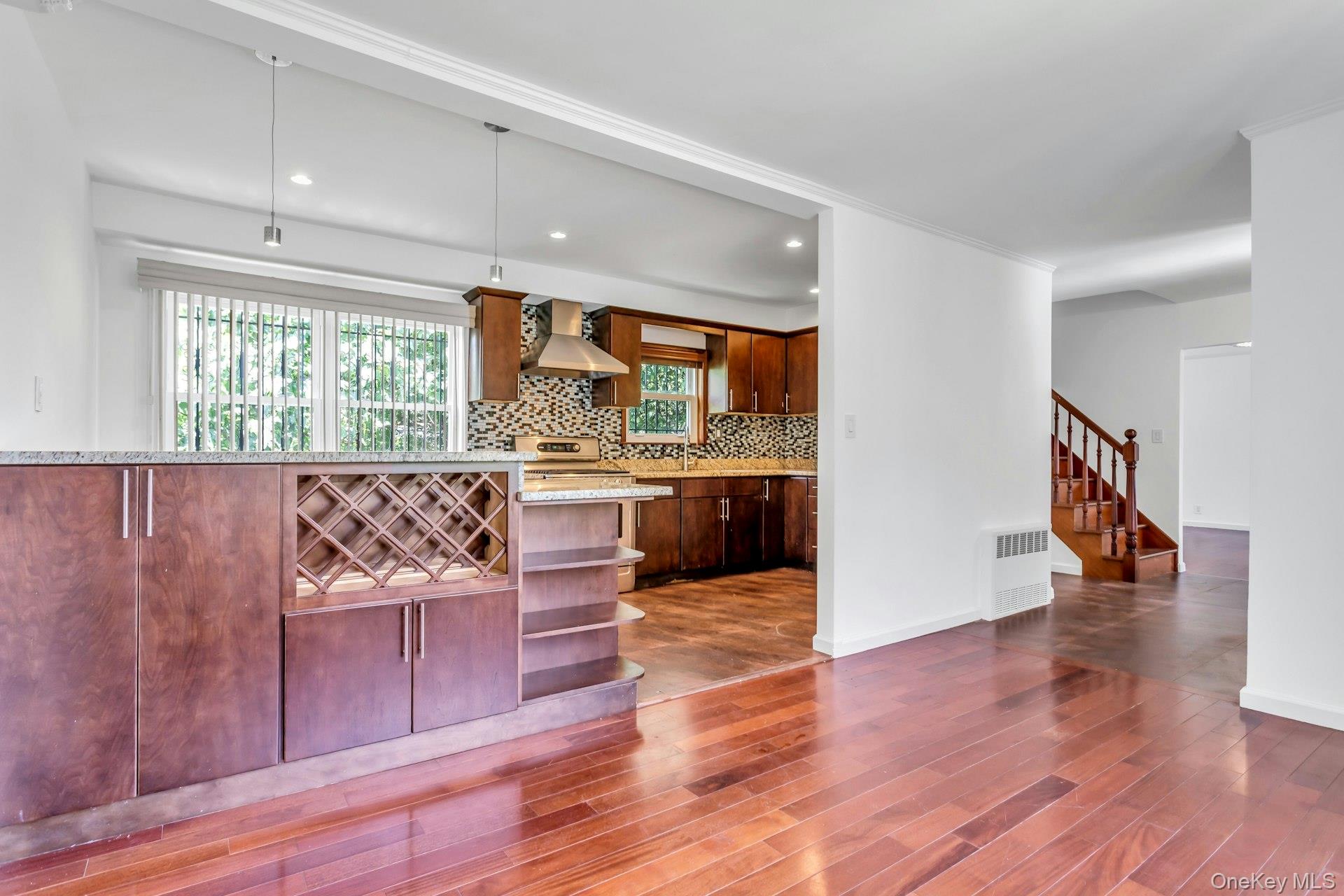 #7 photo, 64-04 Utopia Parkway, クイーンズ区 Fresh Meadows , NY 11365