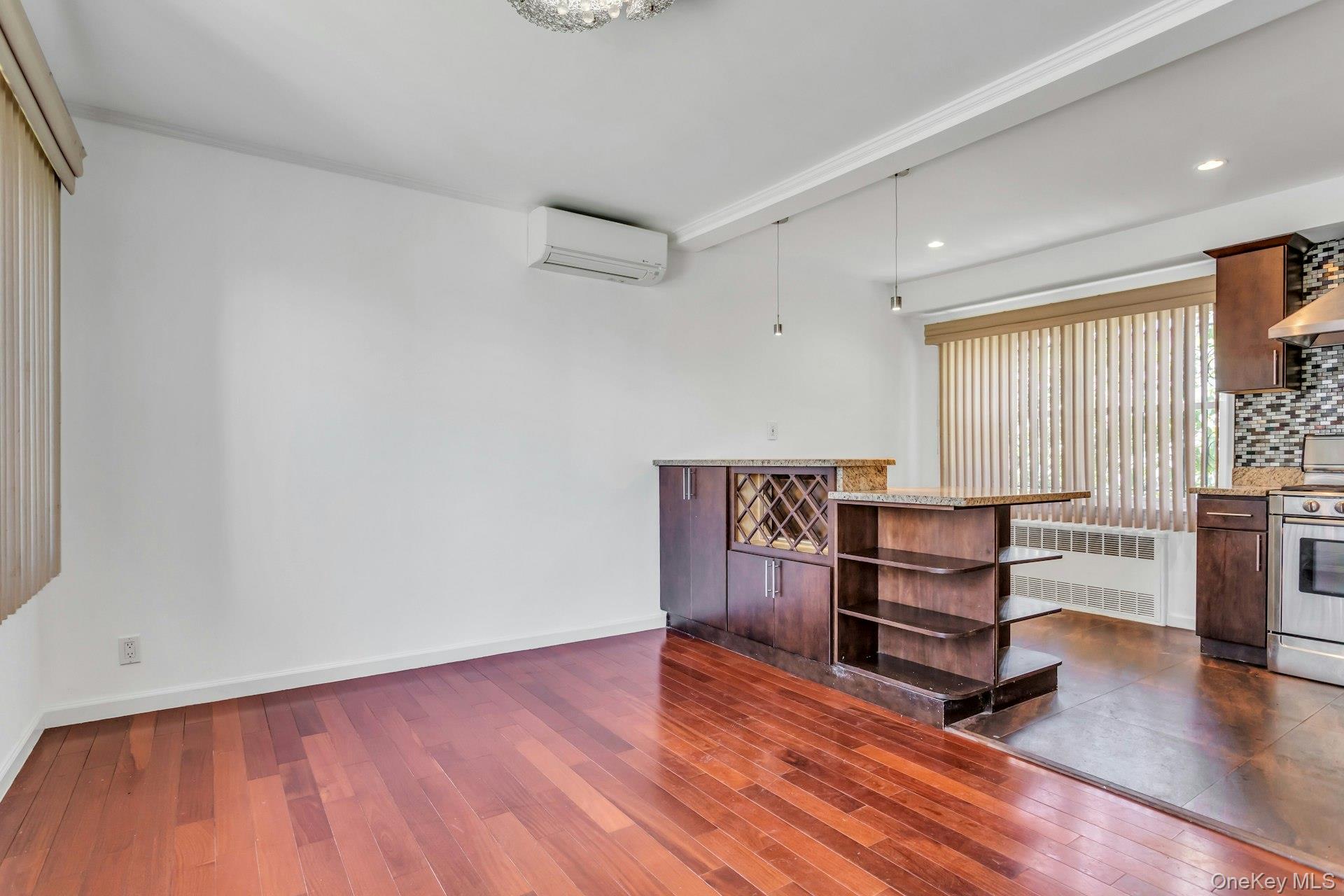 #8 photo, 64-04 Utopia Parkway, クイーンズ区 Fresh Meadows , NY 11365