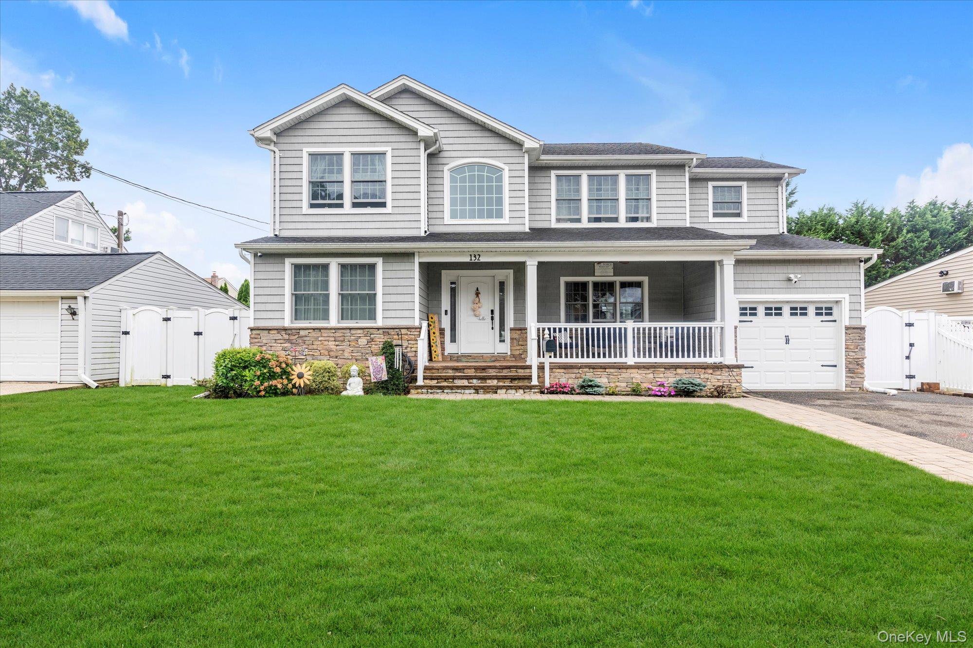 #1 photo, 132 Walnut Street, ناسو Massapequa Park , NY 11762