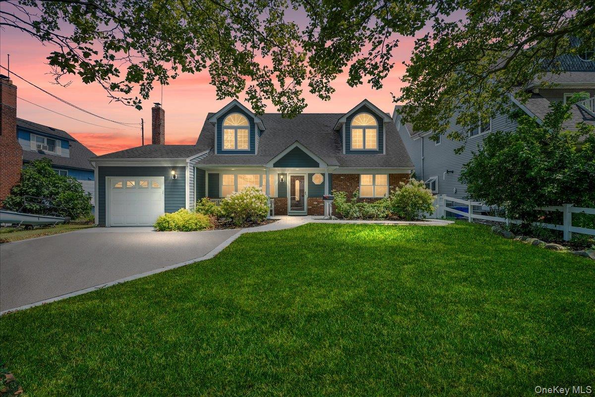 #1 photo, 84 Lebrun Avenue, サフォーク郡 Amityville , NY 11701