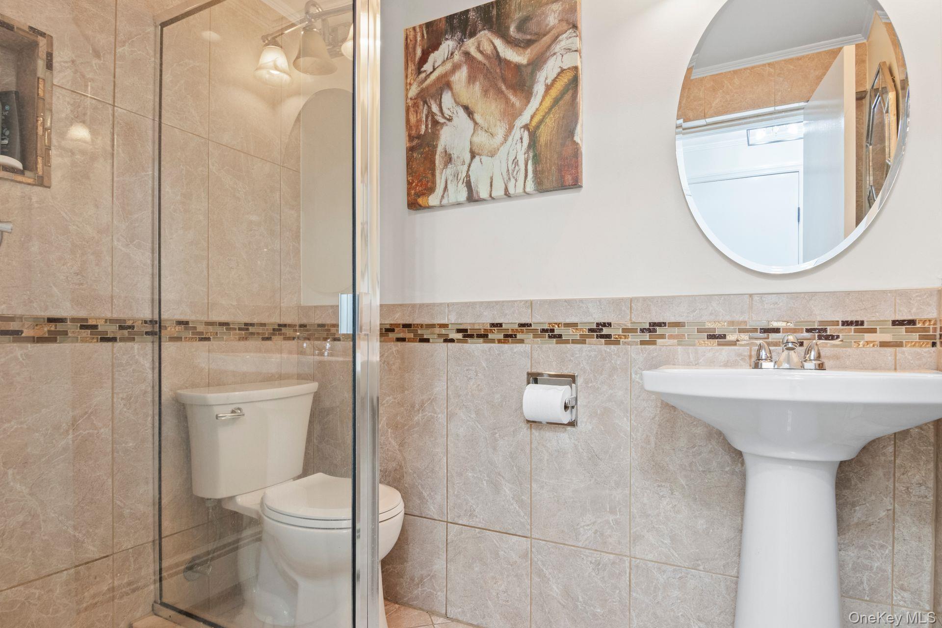 #11 photo, 230 Sequams Lane Center, West Islip , NY 11795