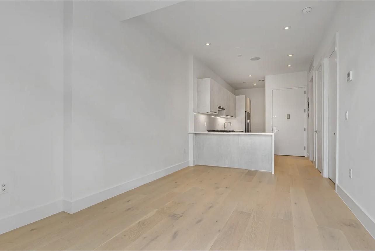 #13 photo, 1129 HALSEY Street, ブルックリン区 Bushwick , NY 11207