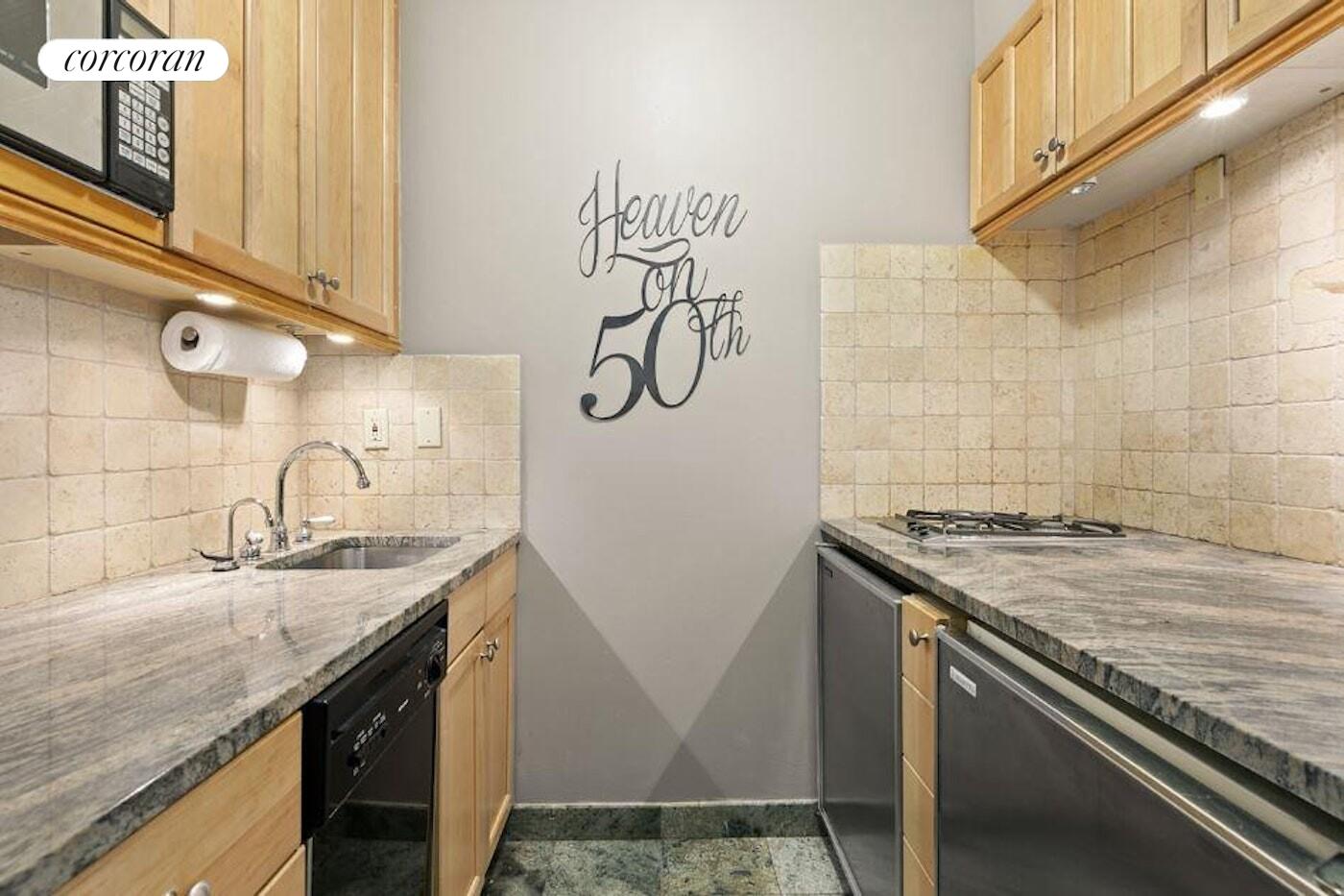 #6 photo, 350 W 50TH Street, Hells Kitchen , NY 10019