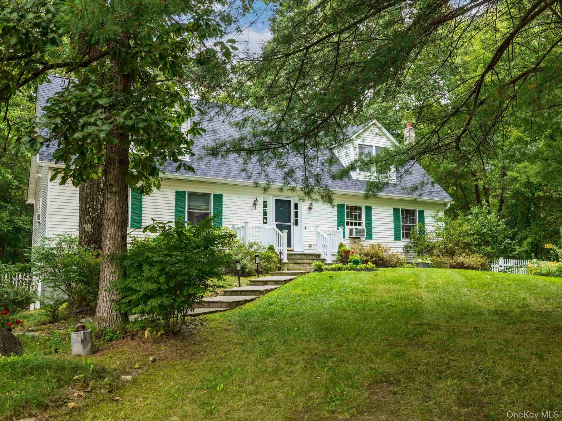 #1 photo, 77 W Long Meadow Drive, Staatsburg , NY 12580