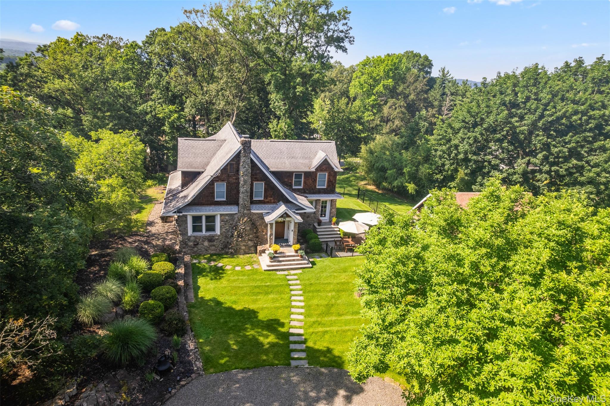 #1 photo, 424 Storms Road, Valley Cottage , NY 10989