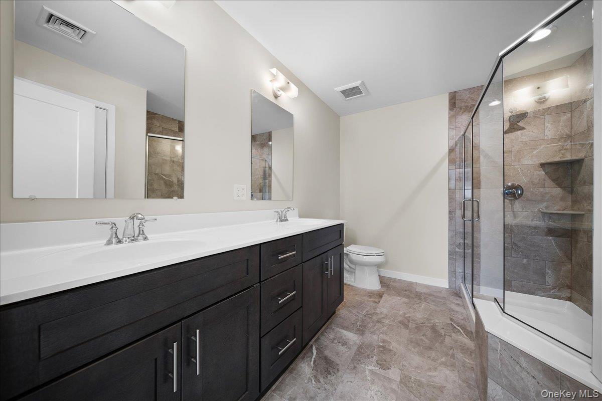 #20 photo, 2 Fourth Avenue, サフォーク郡 Centereach , NY 11720