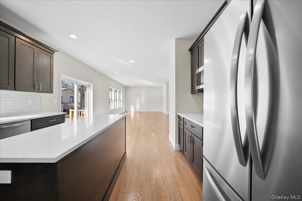 #7 photo, 2 Fourth Avenue, サフォーク郡 Centereach , NY 11720