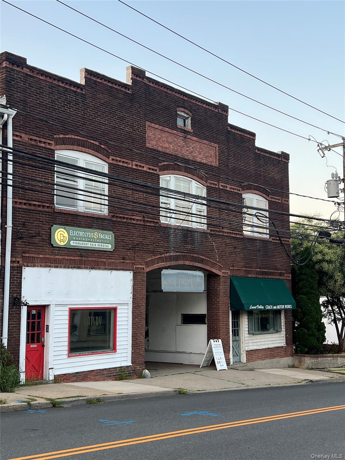 #1 photo, 42 Forest, Locust Valley , NY 11560