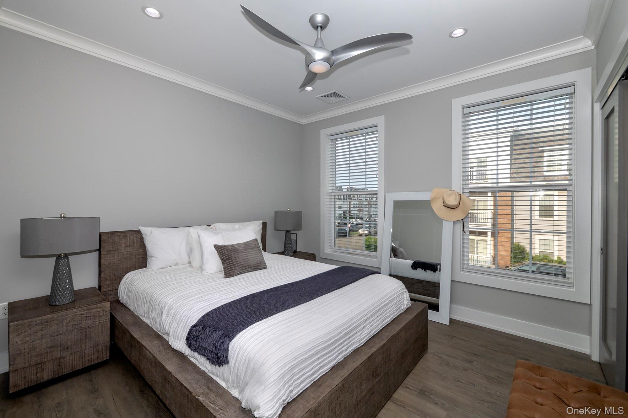 #8 photo, 75 Circle Drive, サフォーク郡 Central Islip , NY 11722