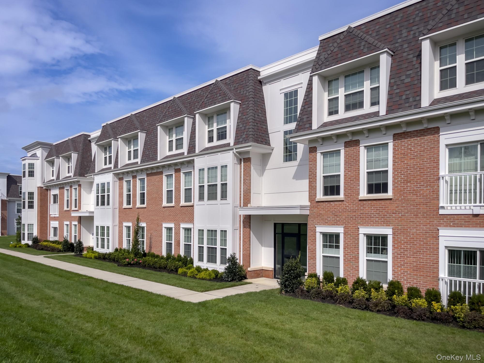 #4 photo, 75 Circle Drive, サフォーク郡 Central Islip , NY 11722