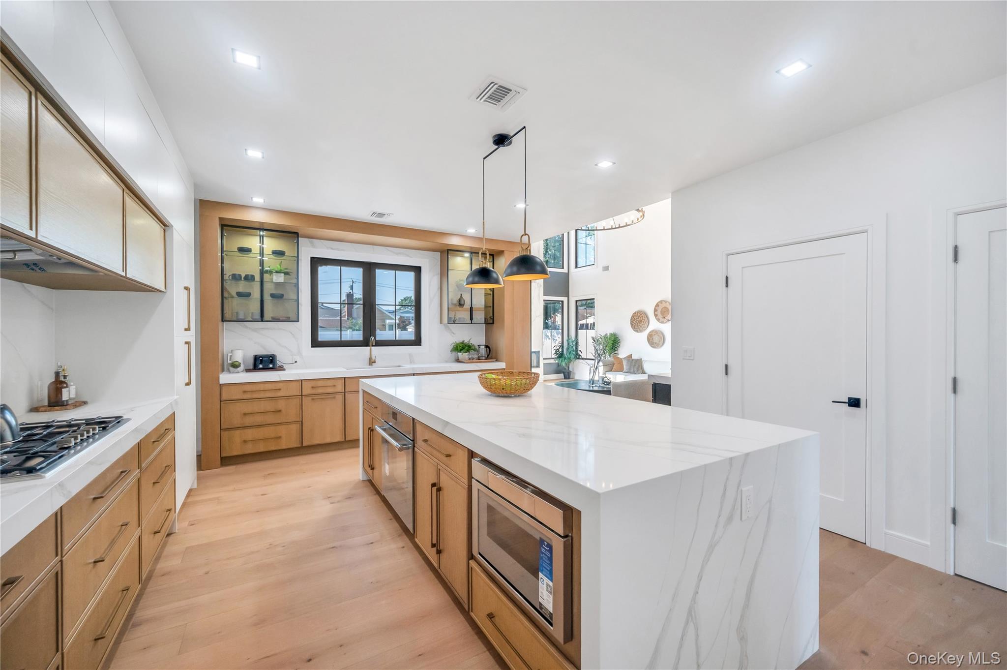 #9 photo, 2497 Tonquin Street, ナッソー郡 East Meadow , NY 11554