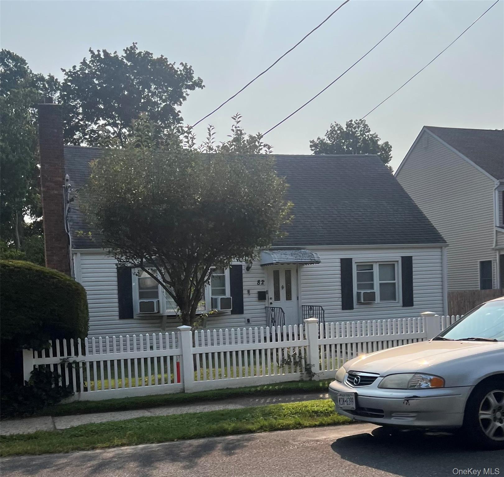 #1 photo, 82 Carley Avenue, सफ़ोक काउंटी Huntington , NY 11743