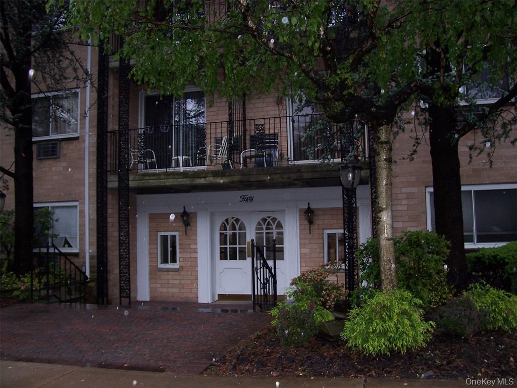 #1 photo, 50 Lenox Road, Rockville Centre , NY 11570