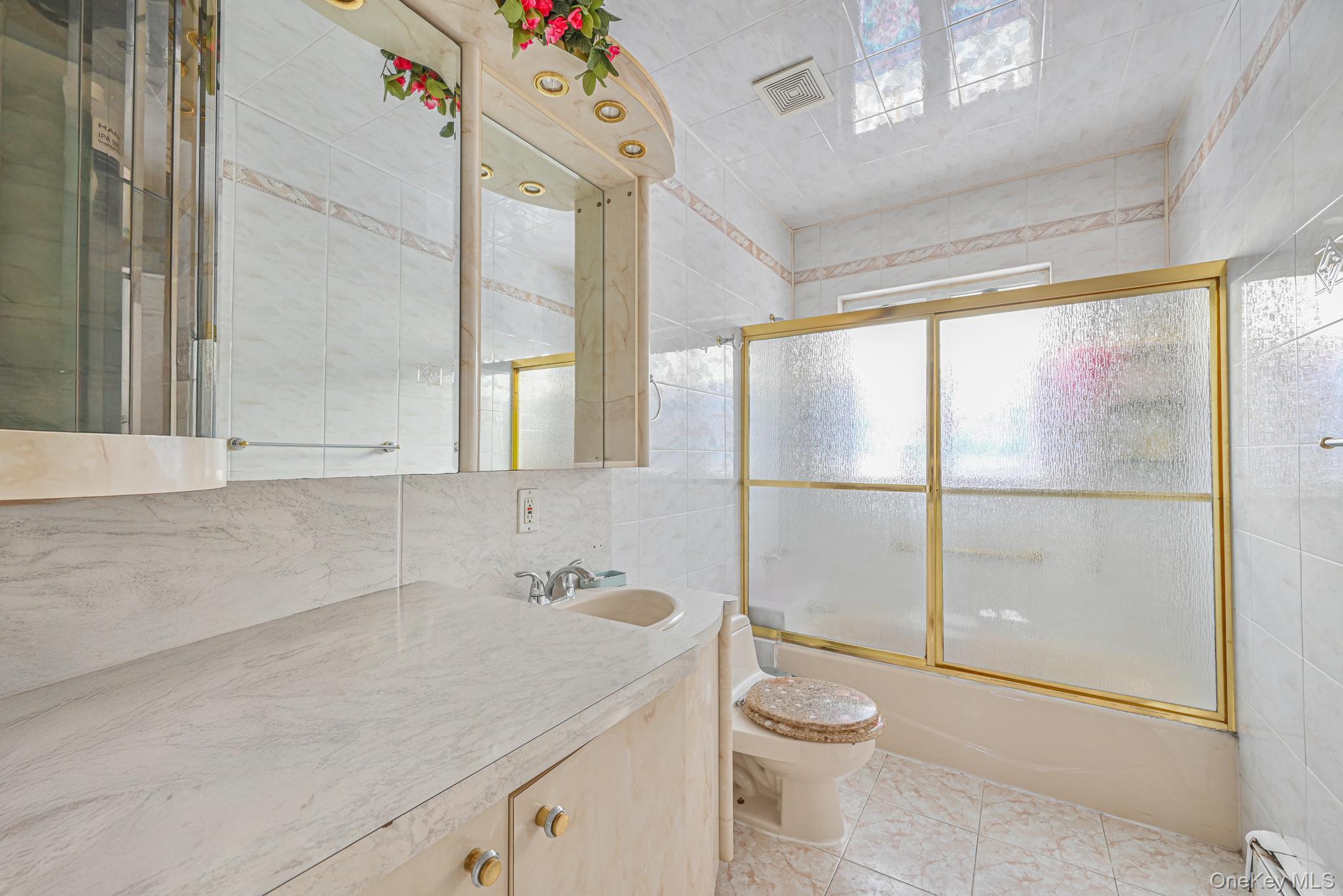 #14 photo, 10201 62nd Road, クイーンズ区 Forest Hills , NY 11375