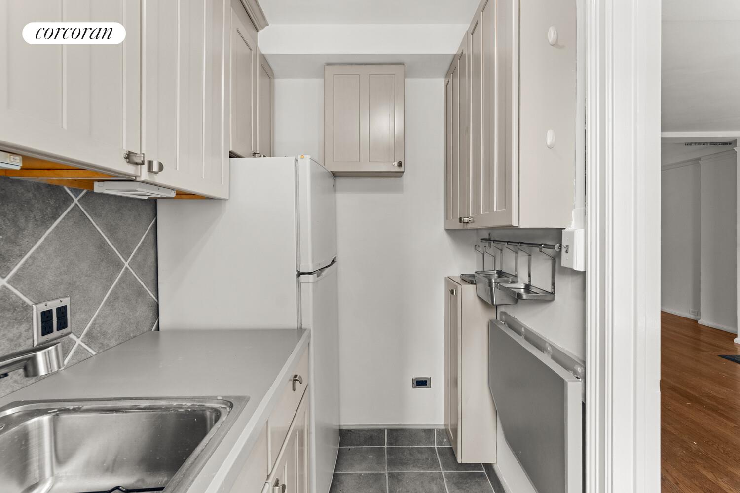 #5 photo, 140 E 28TH Street, マンハッタン Kips Bay , NY 10016