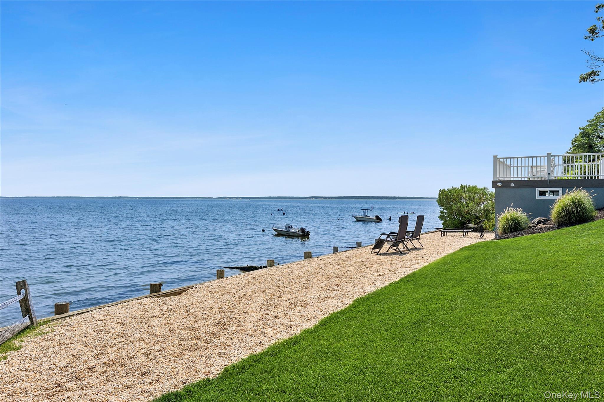 #2 photo, 5218 Peconic Bay Boulevard, サフォーク郡 Laurel , NY 11948