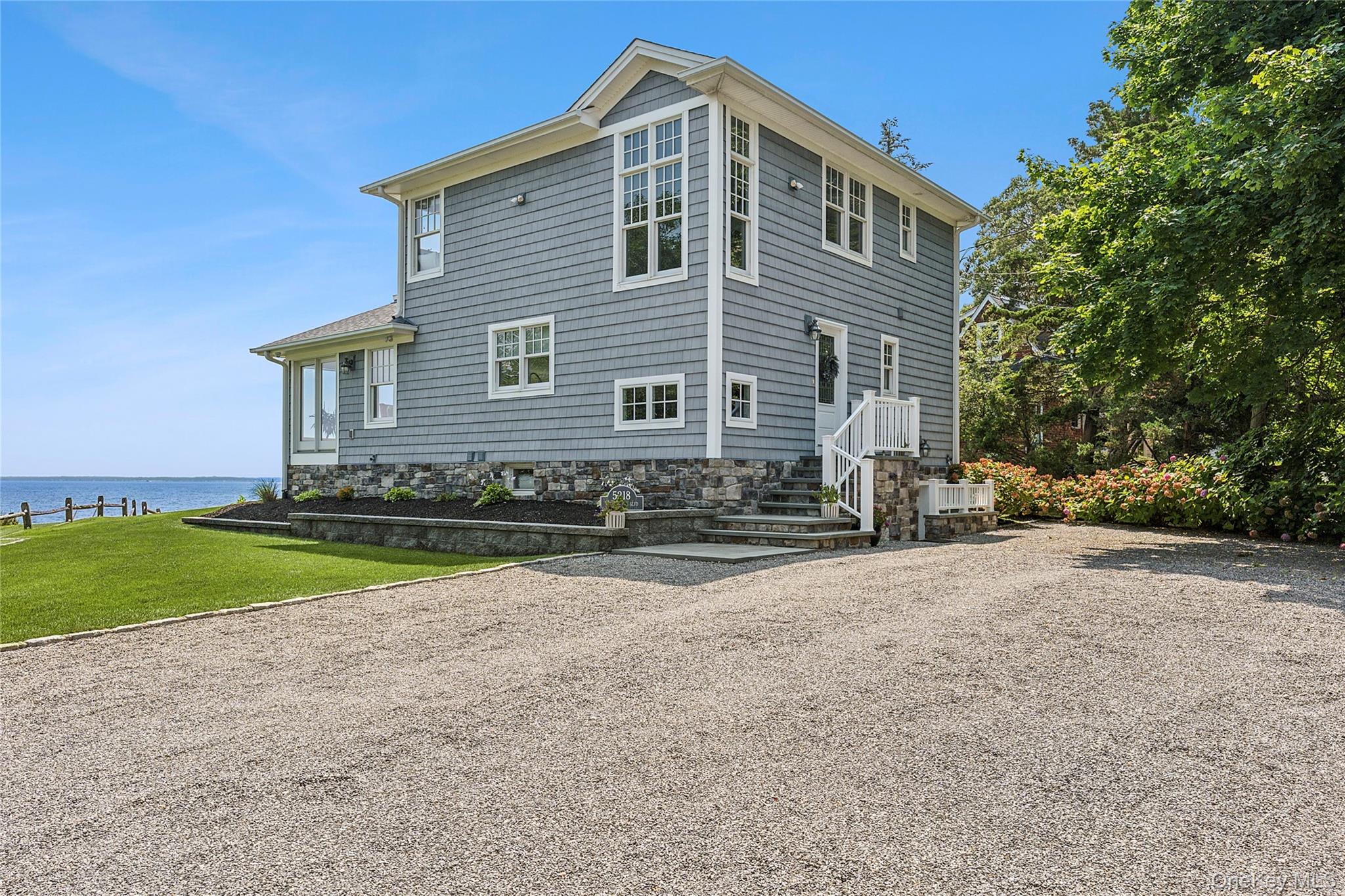 #4 photo, 5218 Peconic Bay Boulevard, サフォーク郡 Laurel , NY 11948