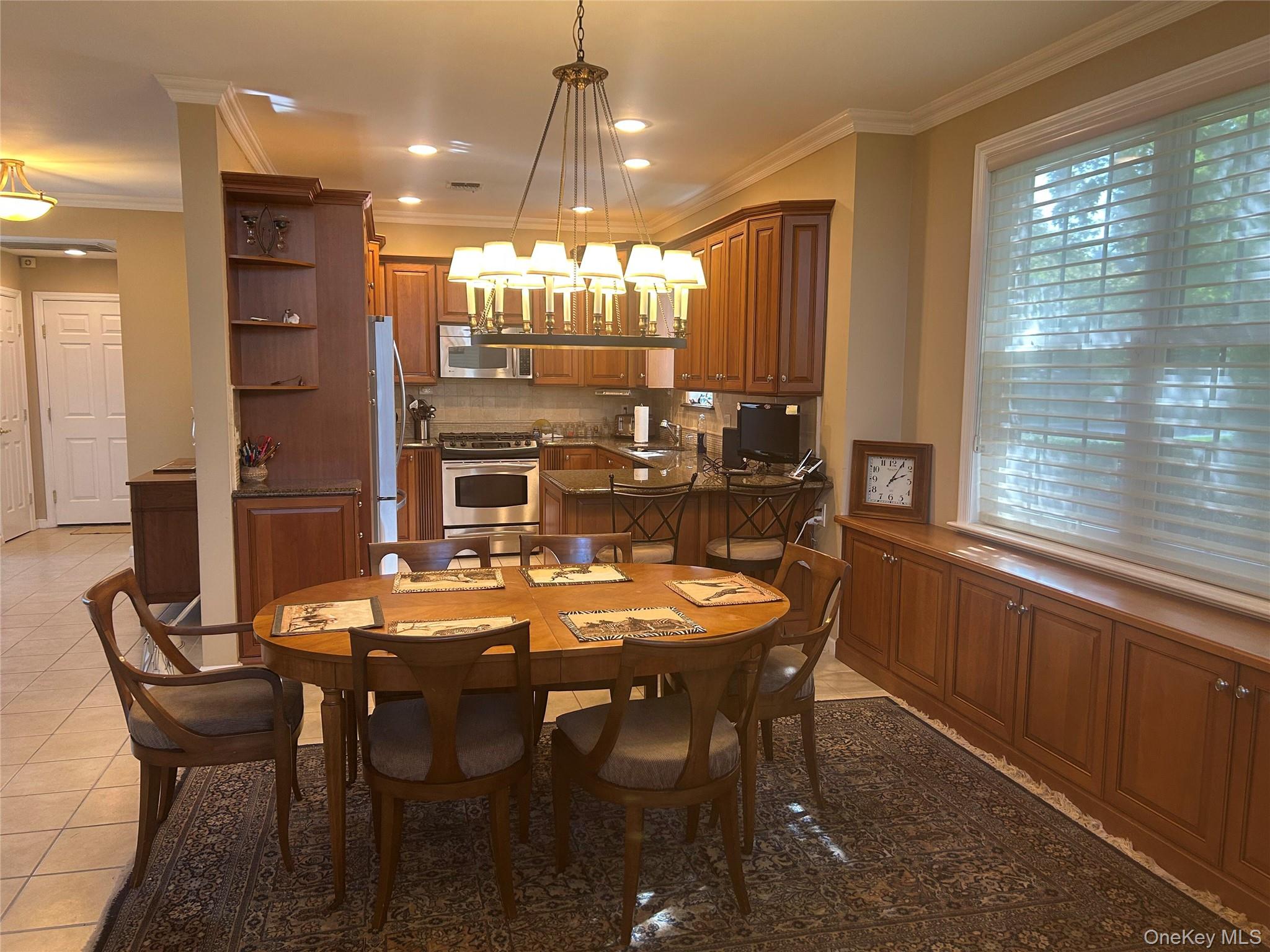 #4 photo, 423 Florencia Place, サフォーク郡 Melville , NY 11747