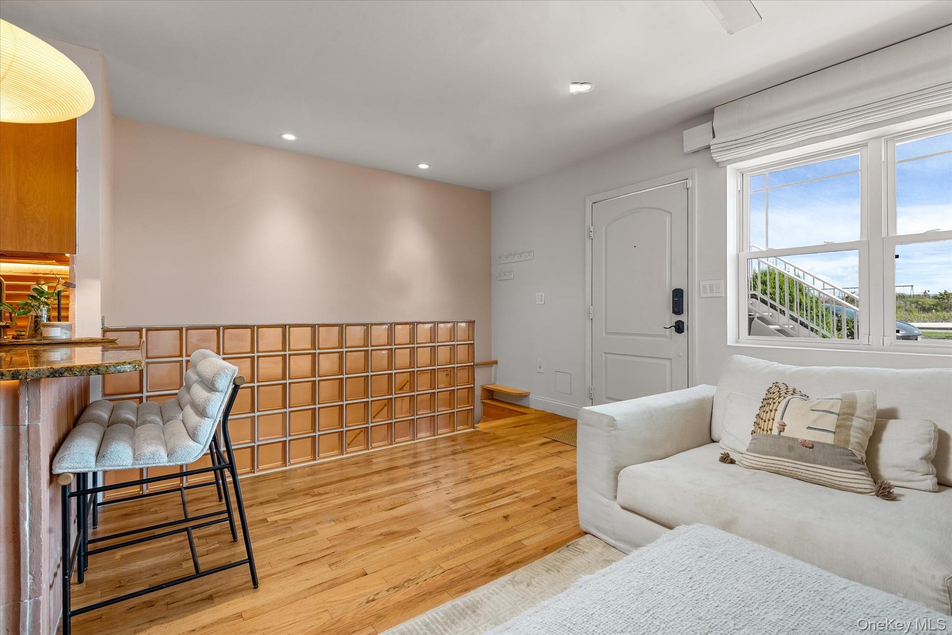 #6 photo, 10012 Shore Front Parkway, クイーンズ区 Rockaway Park , NY 11694