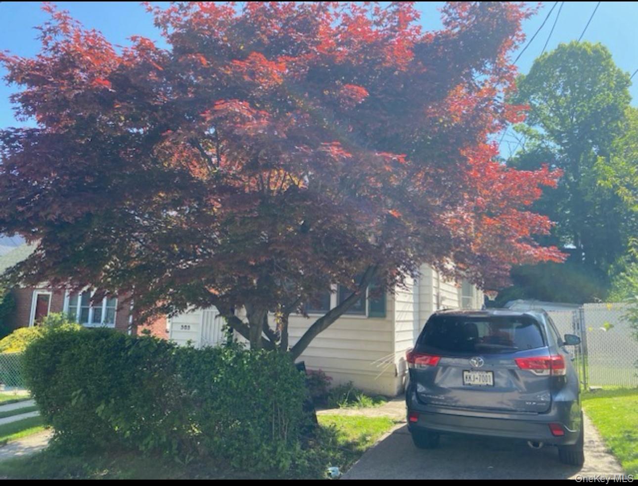 #2 photo, 303 Glen Avenue, Staten Island , NY 10301