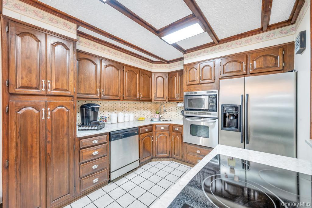 #4 photo, 87 Underhill Avenue, ナッソー郡 Hicksville , NY 11801