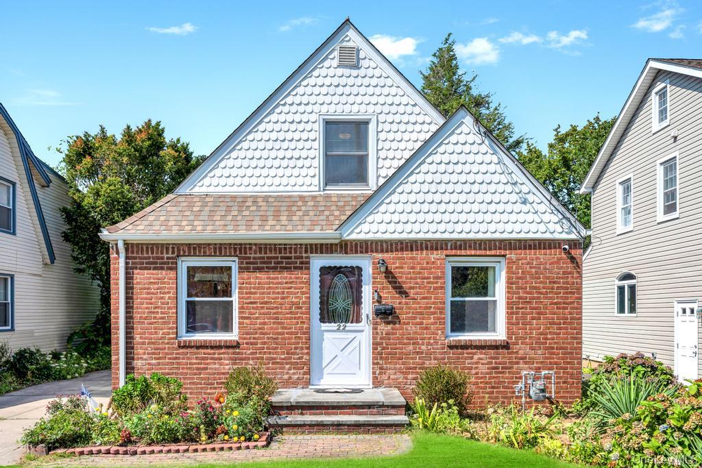 #1 photo, 22 Terrace Place, ナッソー郡 Hicksville , NY 11801