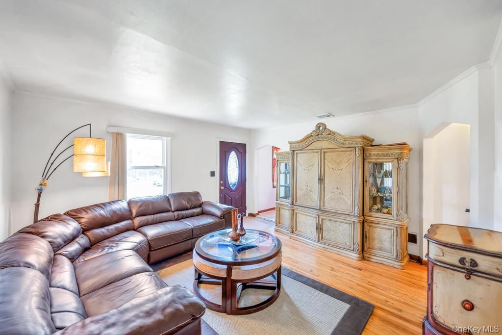 #11 photo, 22 Terrace Place, ナッソー郡 Hicksville , NY 11801