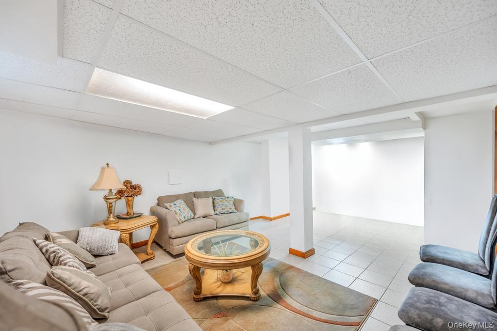 #13 photo, 22 Terrace Place, ナッソー郡 Hicksville , NY 11801