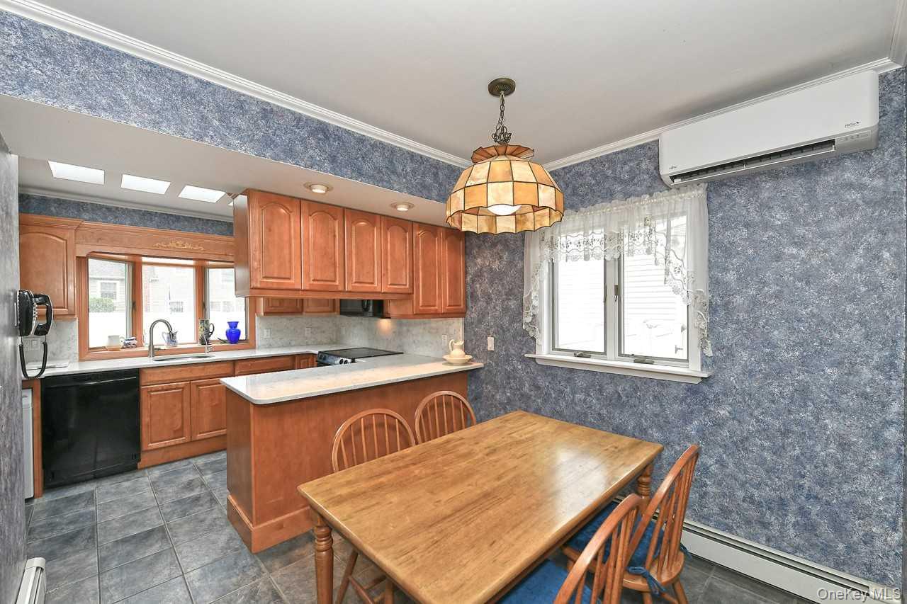 #13 photo, 767 Keith Lane, West Islip , NY 11705