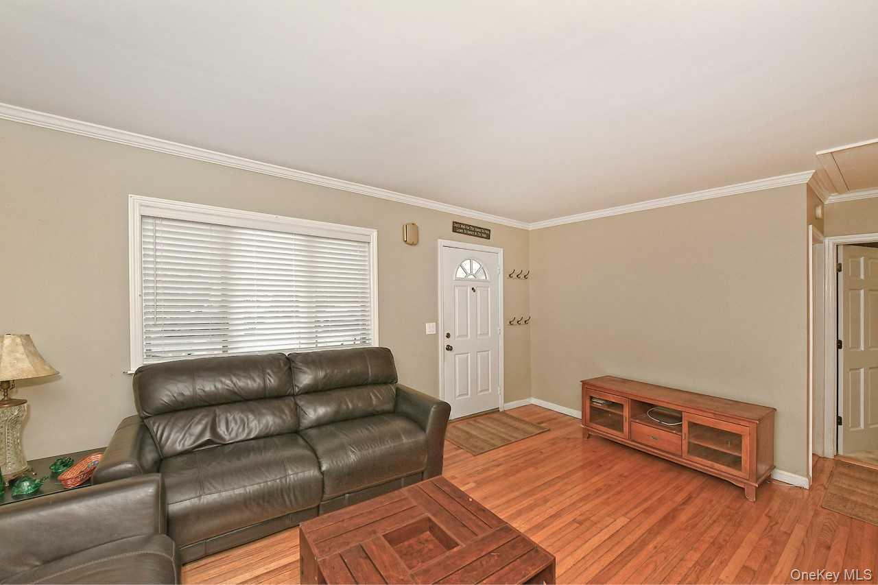 #5 photo, 767 Keith Lane, West Islip , NY 11705