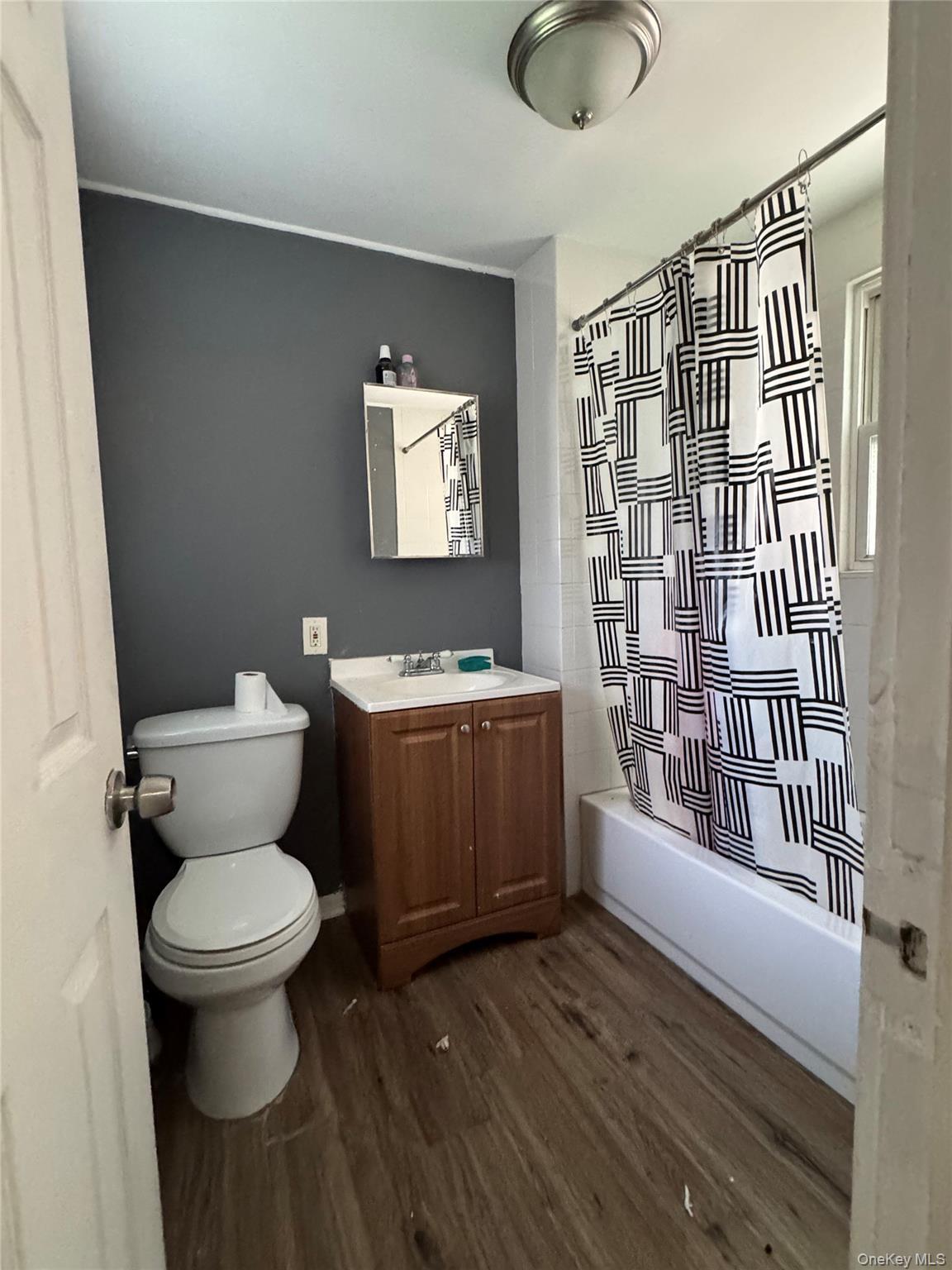 #10 photo, 193 W Graham Avenue, Hempstead , NY 11550