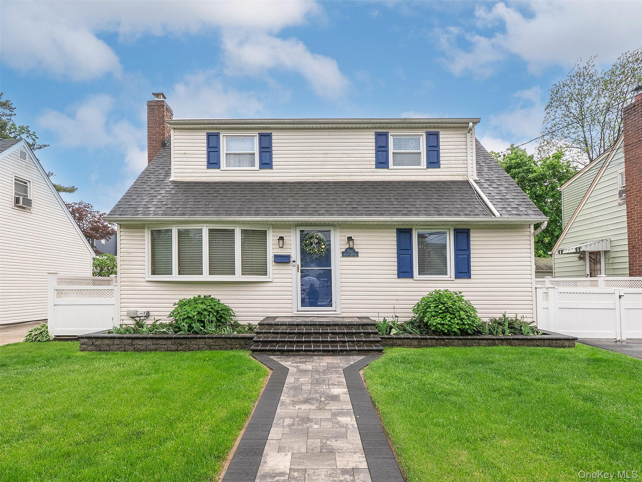 #1 photo, 114 Dorset Avenue, 長島 Albertson , NY 11507