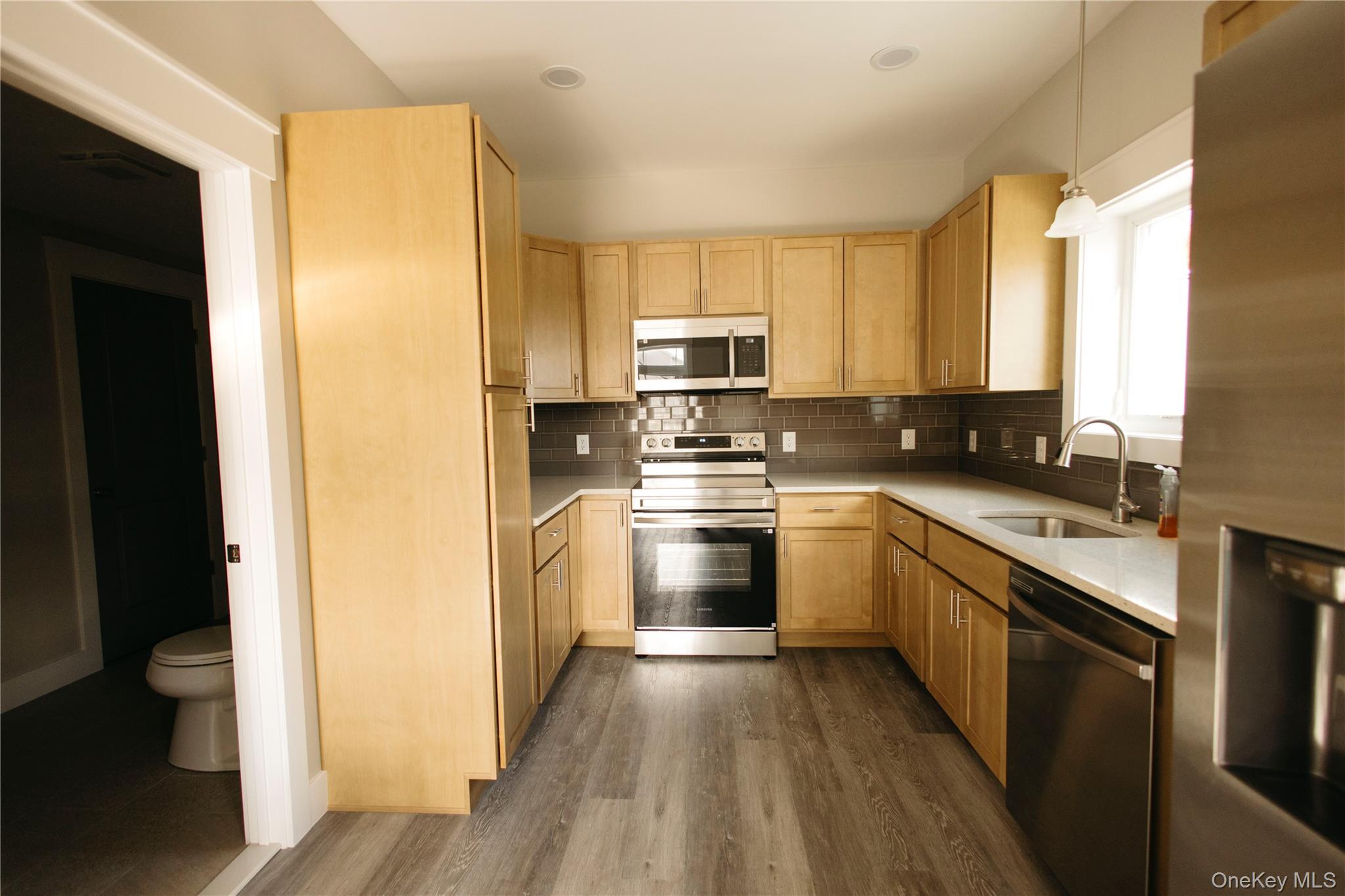 #8 photo, 104 North Road, Highland , NY 12528