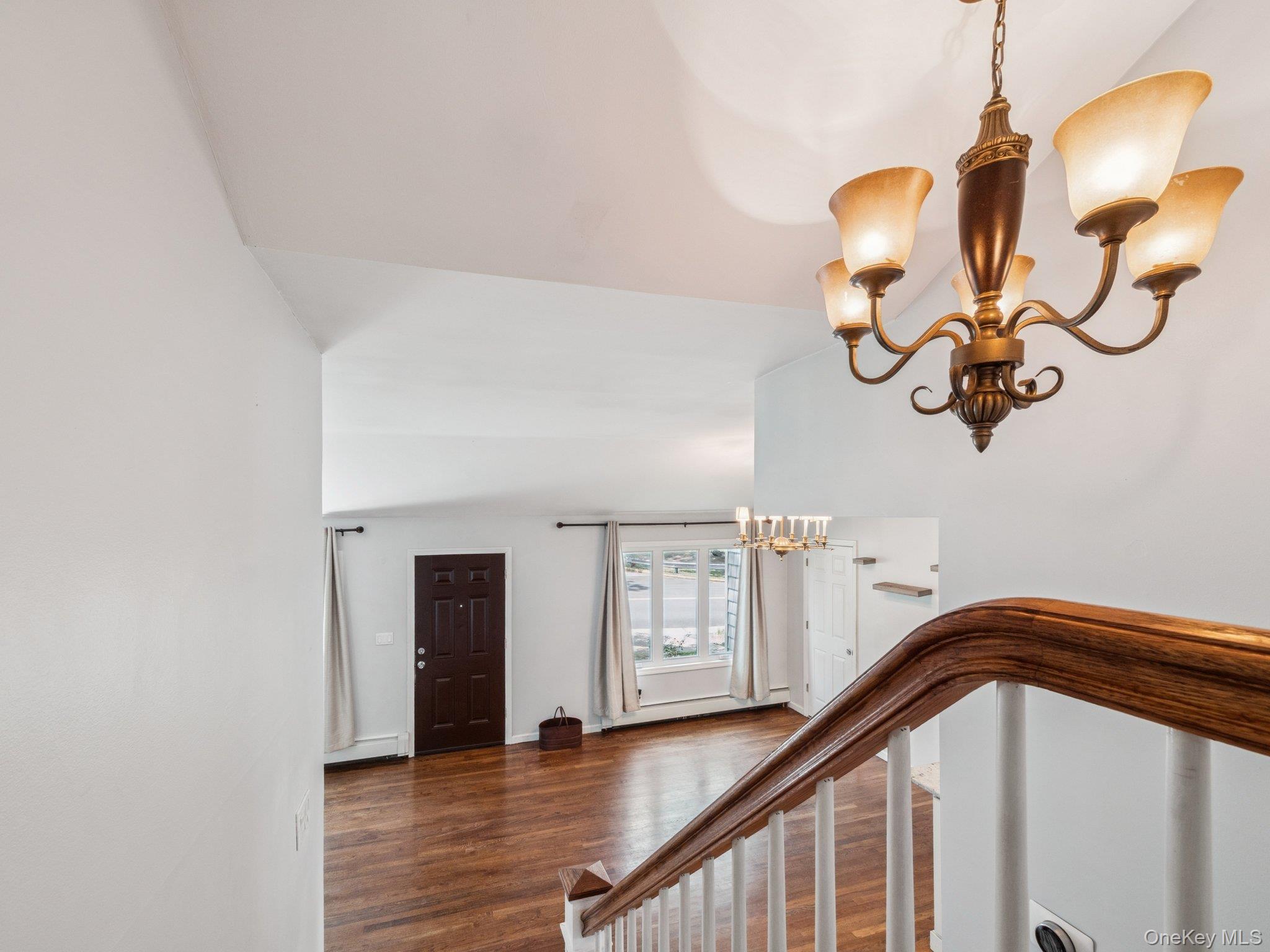 #16 photo, 247 Woods Road, サフォーク郡 North Babylon , NY 11703