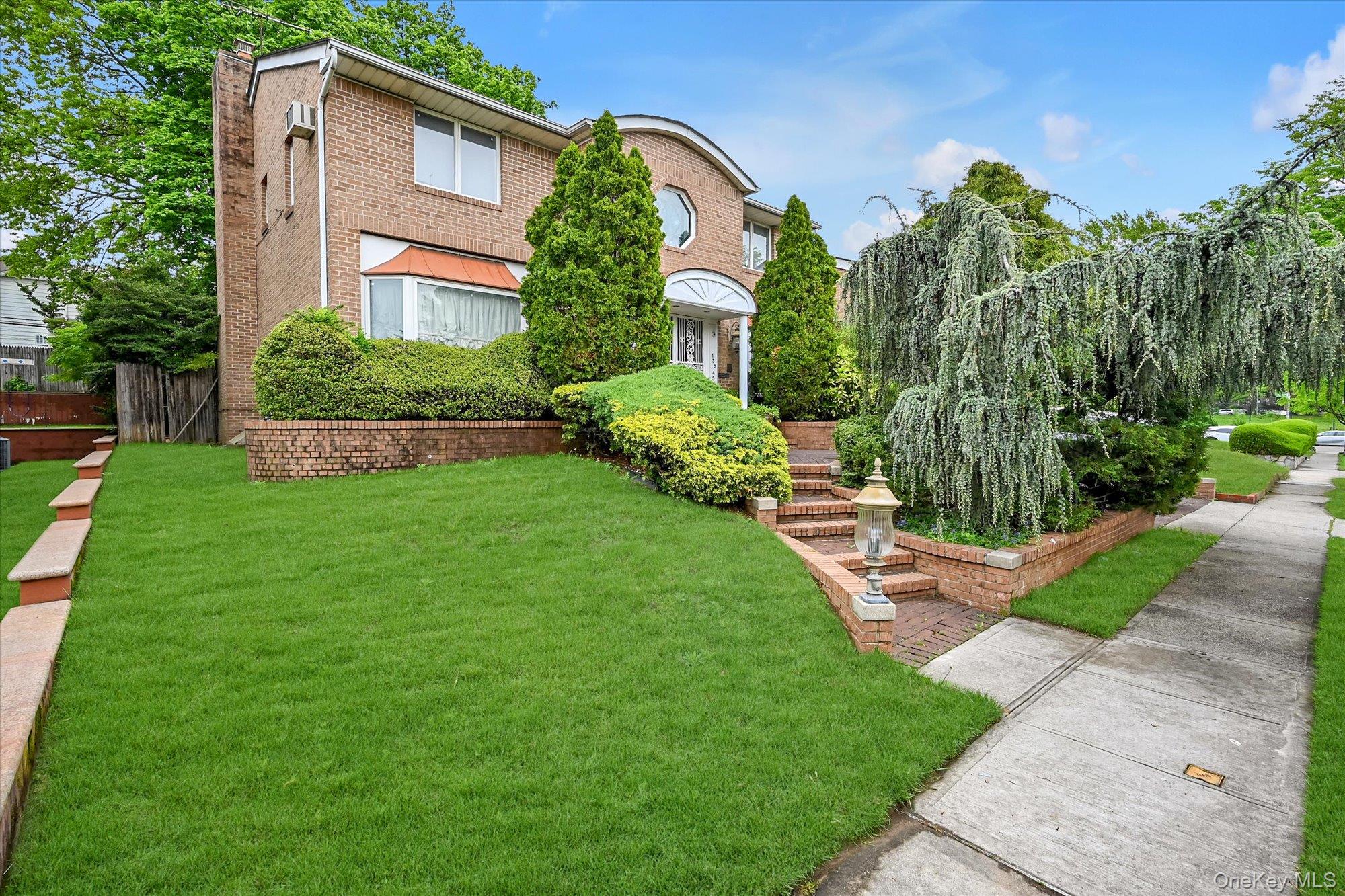 #1 photo, 138-45 78th Drive, クイーンズ区 Kew Garden Hills , NY 11367