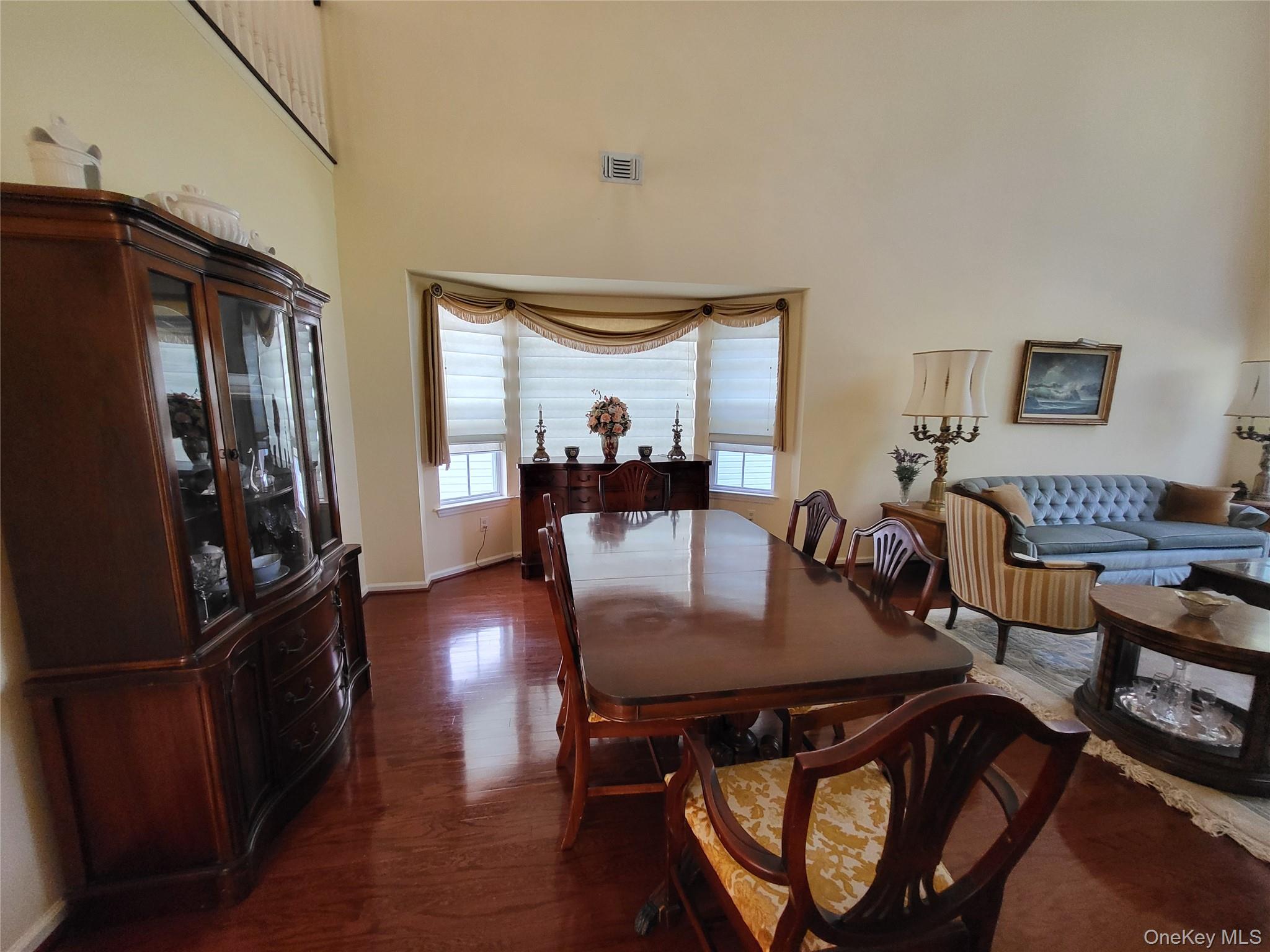 #14 photo, 48 Kate Circle, サフォーク郡 Middle Island , NY 11953