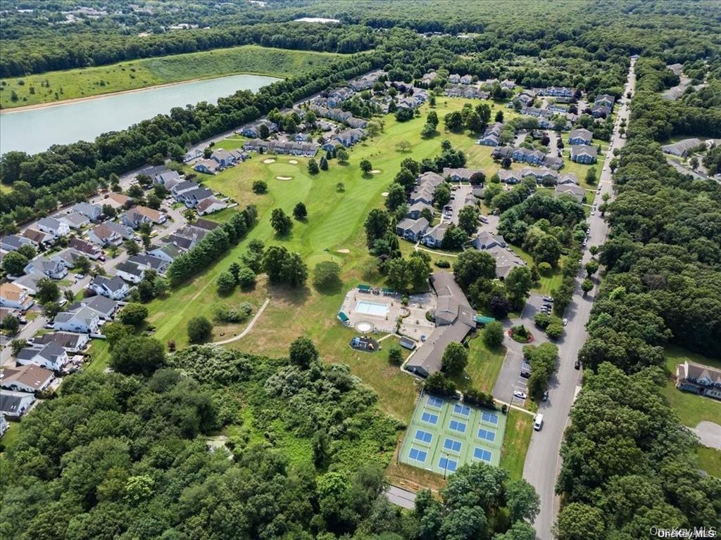 #2 photo, 48 Kate Circle, サフォーク郡 Middle Island , NY 11953