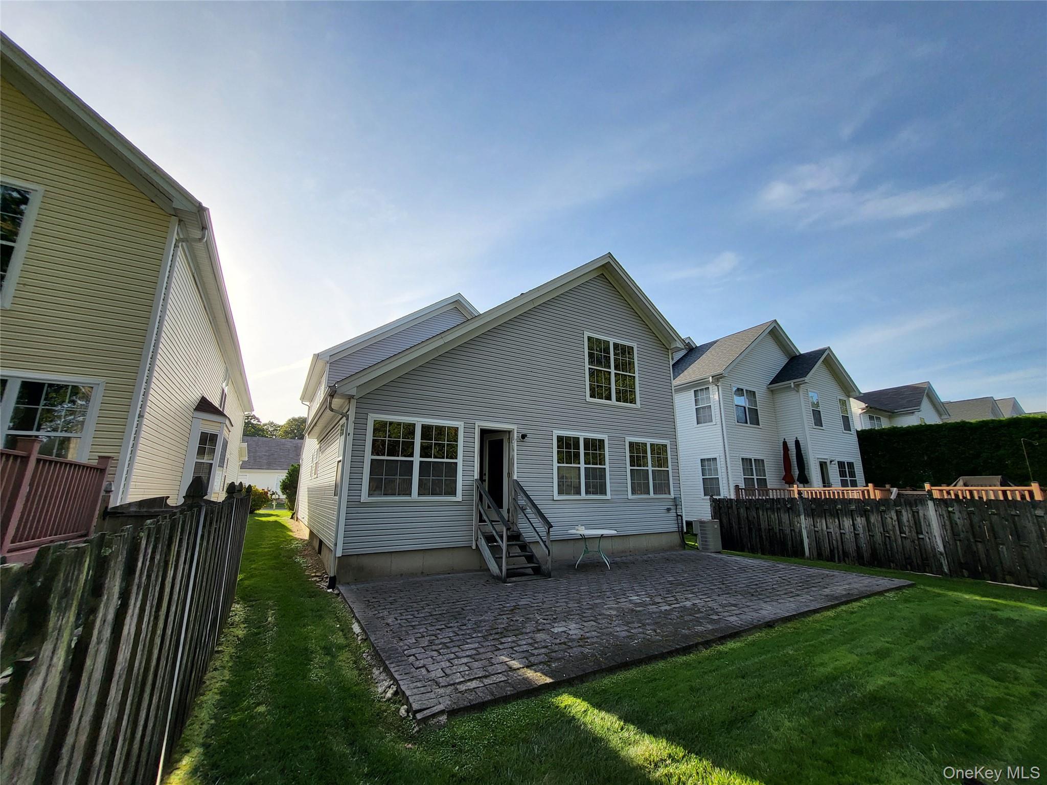 #20 photo, 48 Kate Circle, サフォーク郡 Middle Island , NY 11953